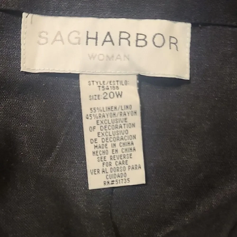 Sag Harbor 20W Black Skirt With Flower Appliques Embroidered in White